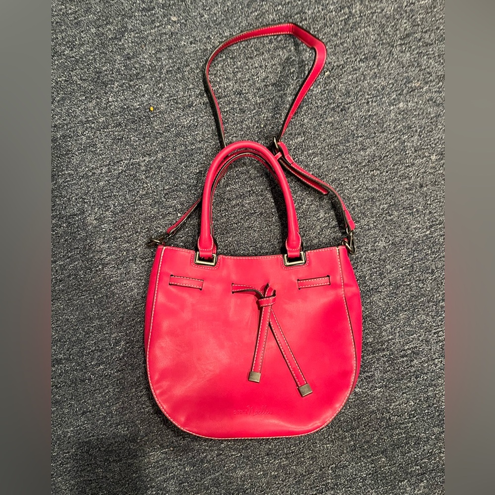Simply Noelle Pink Crossbody Bag with Vibrant Color and Sleek Design